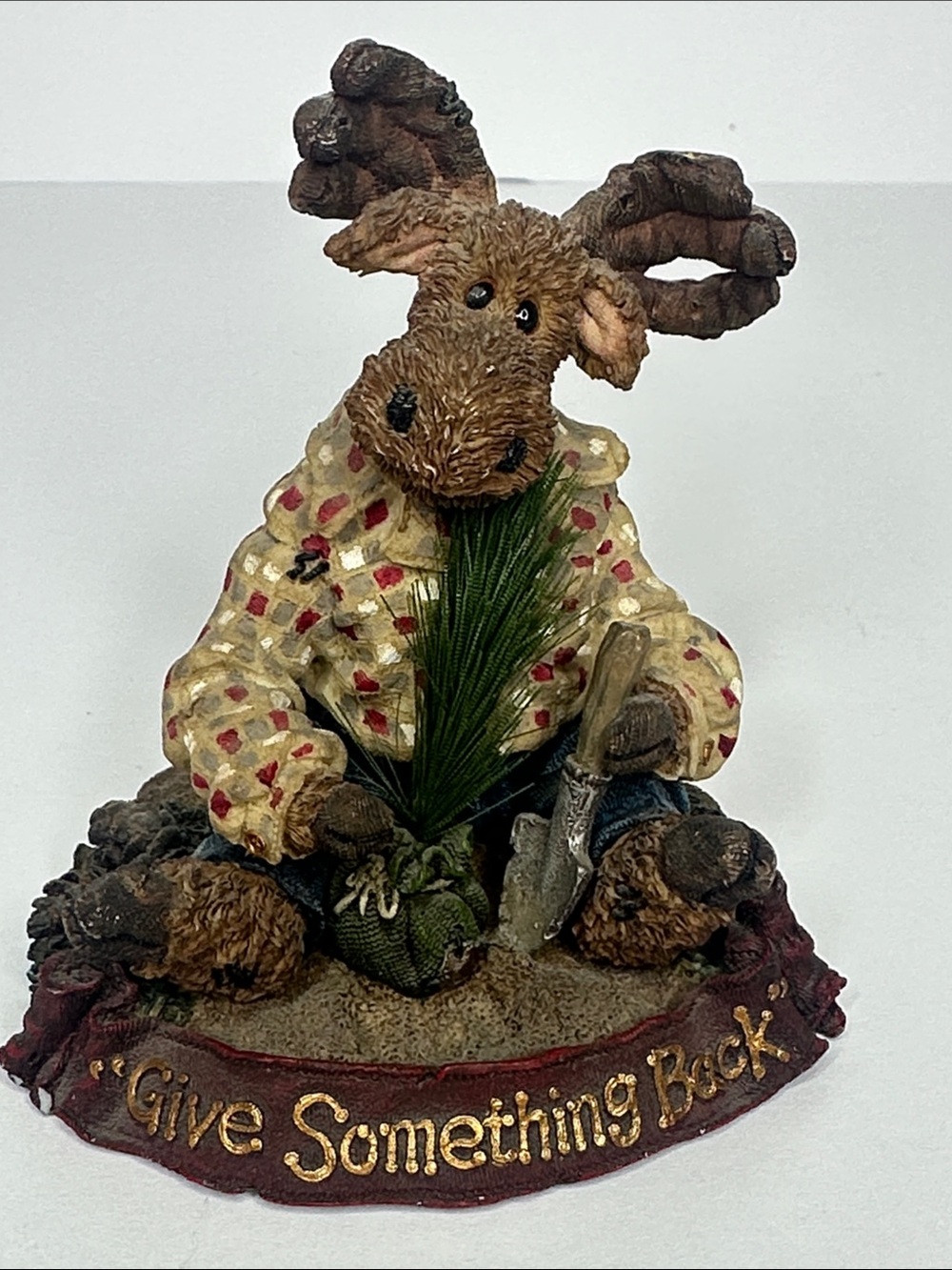 Boyds Bears Holiday Moose Figurine in Brown, Cream & Red